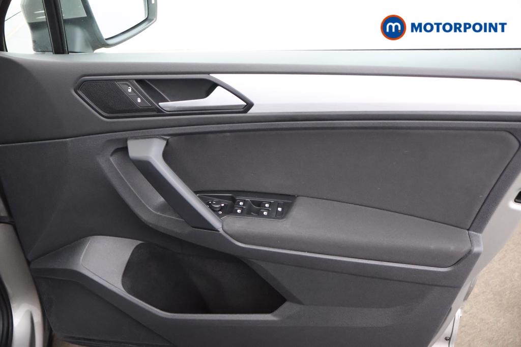 Volkswagen Tiguan Match Manual Petrol SUV - Stock Number (1541960) - 9th supplementary image