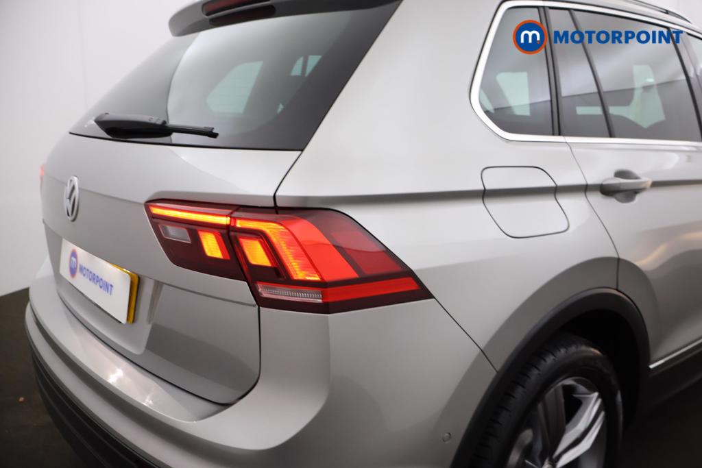 Volkswagen Tiguan Match Manual Petrol SUV - Stock Number (1541960) - 16th supplementary image