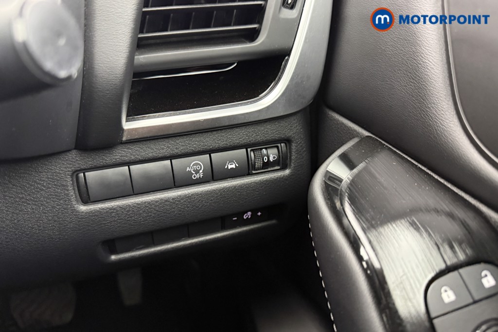 Nissan Qashqai N-Connecta Automatic Petrol SUV - Stock Number (1541983) - 13th supplementary image