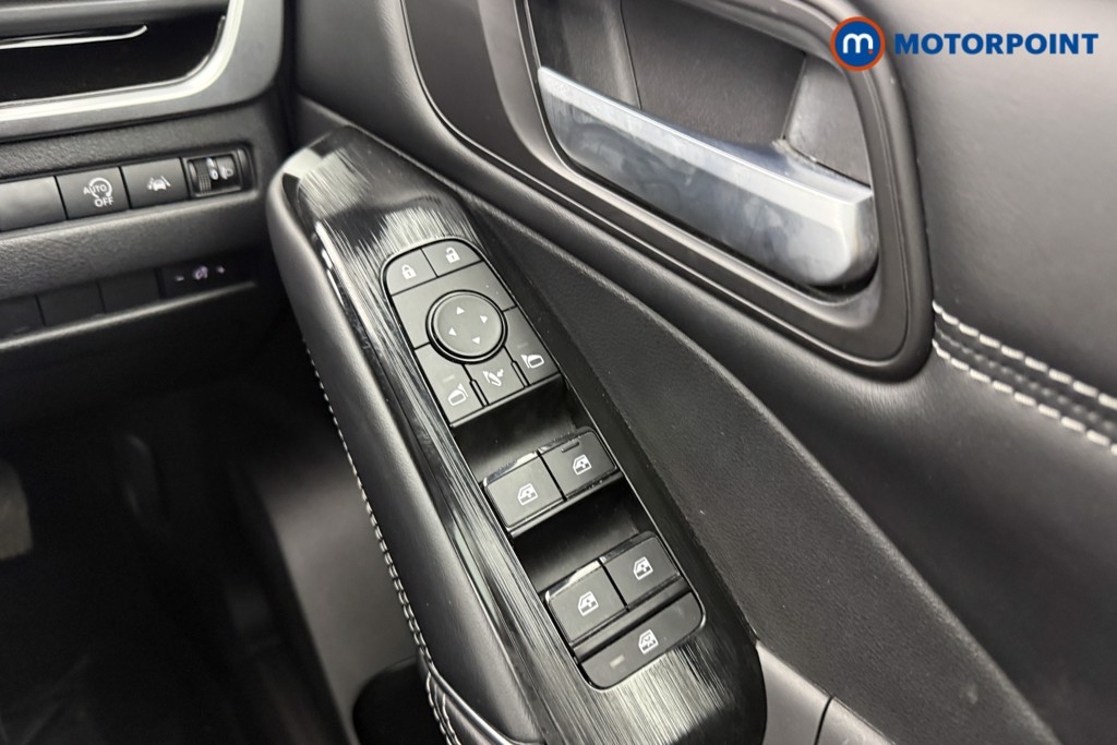 Nissan Qashqai N-Connecta Automatic Petrol SUV - Stock Number (1541983) - 14th supplementary image