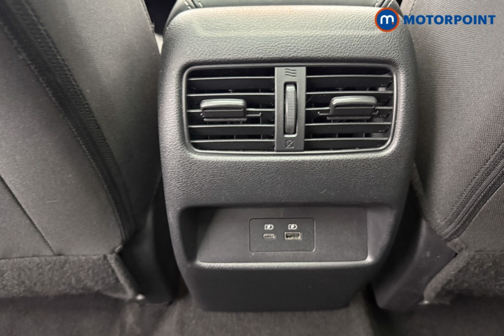 Nissan Qashqai N-Connecta Automatic Petrol SUV - Stock Number (1541983) - 25th supplementary image