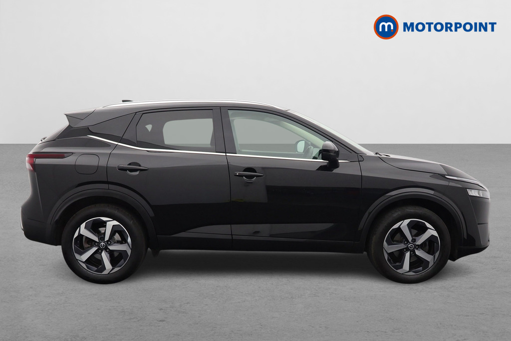 Nissan Qashqai N-Connecta Automatic Petrol SUV - Stock Number (1541983) - Drivers side