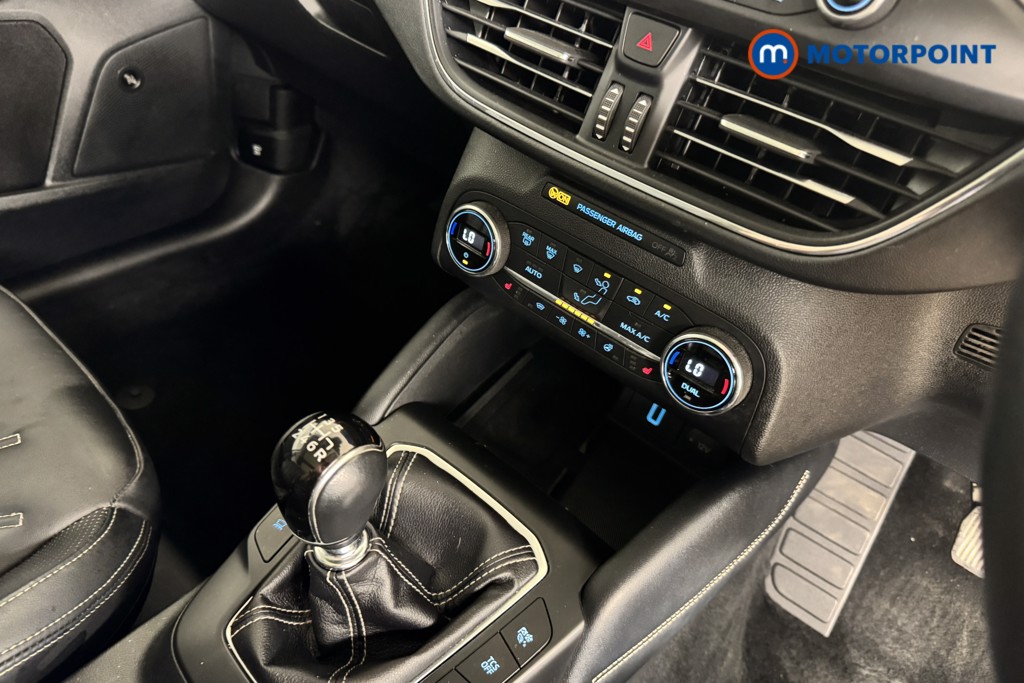 Ford Focus Active X Vignale Edition Manual Petrol-Electric Hybrid Estate - Stock Number (1524325) - 11th supplementary image