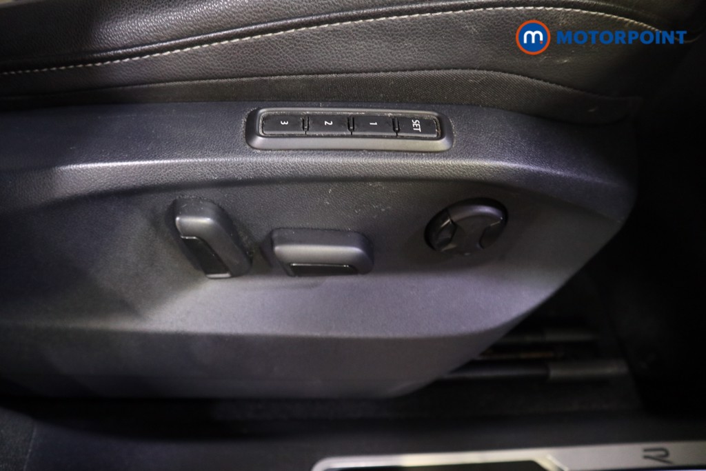 Volkswagen Tiguan R-Line Automatic Diesel SUV - Stock Number (1530092) - 12th supplementary image