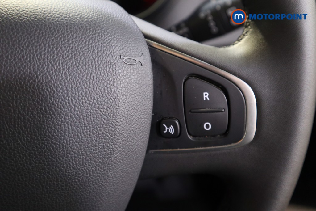 Renault Captur Iconic Manual Petrol SUV - Stock Number (1532468) - 6th supplementary image