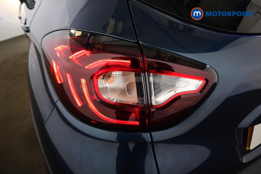 Renault Captur Iconic Manual Petrol SUV - Stock Number (1532468) - 18th supplementary image
