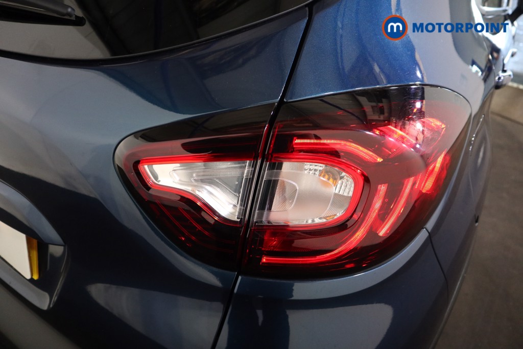 Renault Captur Iconic Manual Petrol SUV - Stock Number (1532468) - 19th supplementary image