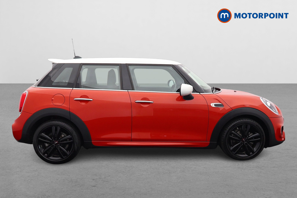 Mini Hatchback Cooper Sport Manual Petrol Hatchback - Stock Number (1534852) - Drivers side