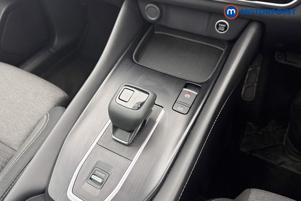 Nissan Qashqai N-Connecta Automatic Petrol SUV - Stock Number (1536407) - 5th supplementary image