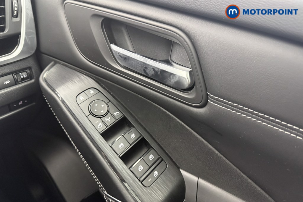 Nissan Qashqai N-Connecta Automatic Petrol SUV - Stock Number (1536407) - 12th supplementary image