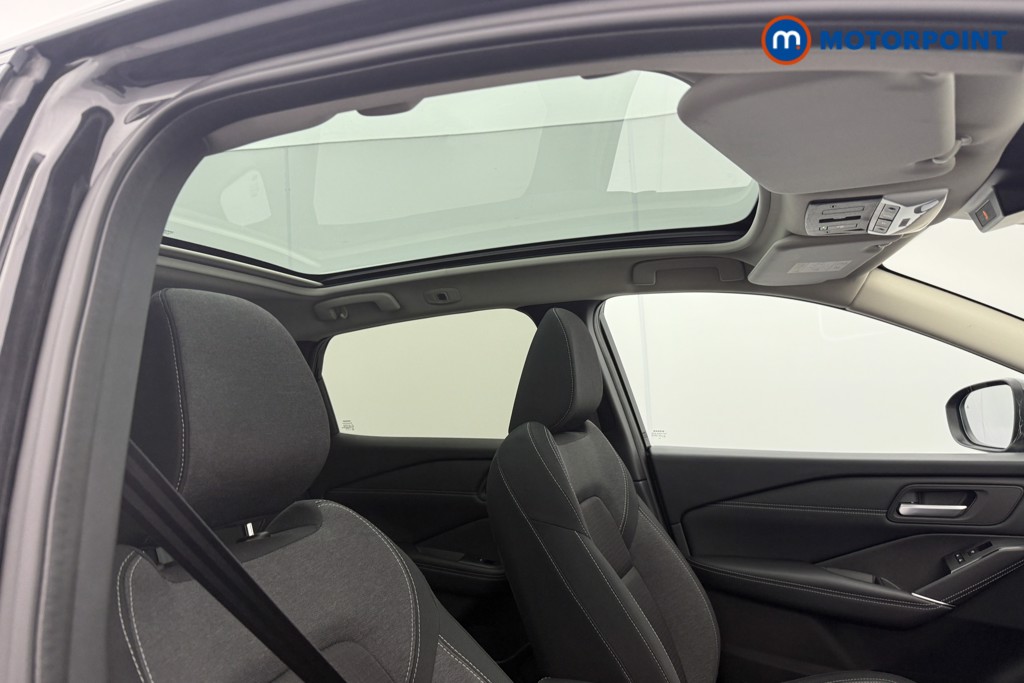 Nissan Qashqai N-Connecta Automatic Petrol SUV - Stock Number (1536407) - 15th supplementary image