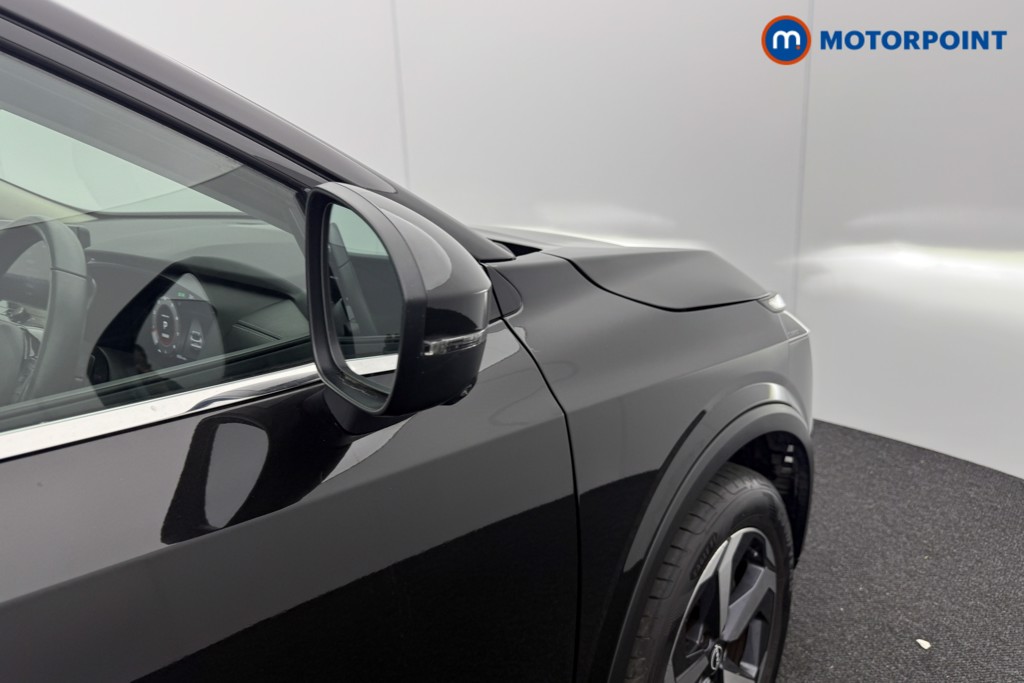 Nissan Qashqai N-Connecta Automatic Petrol SUV - Stock Number (1536407) - 16th supplementary image