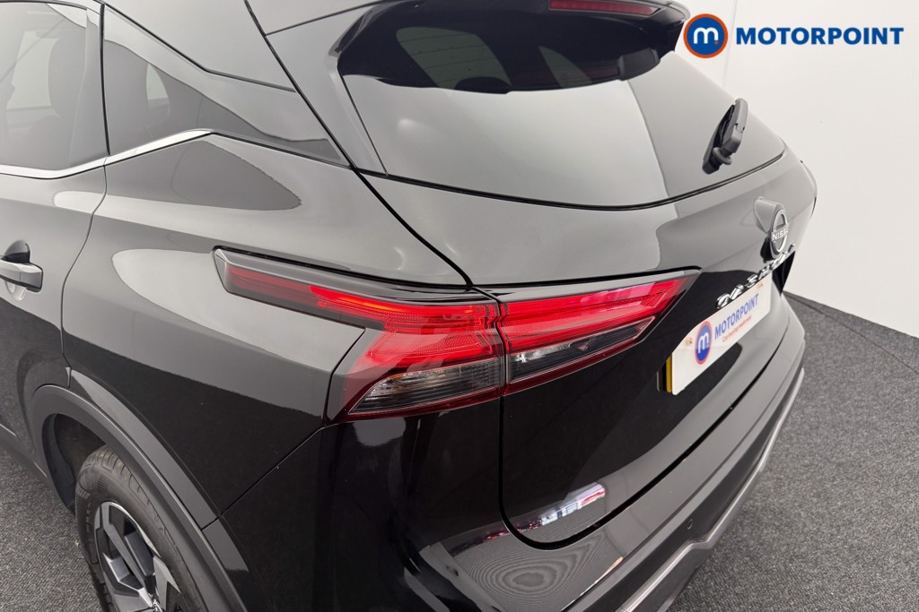 Nissan Qashqai N-Connecta Automatic Petrol SUV - Stock Number (1536407) - 23rd supplementary image