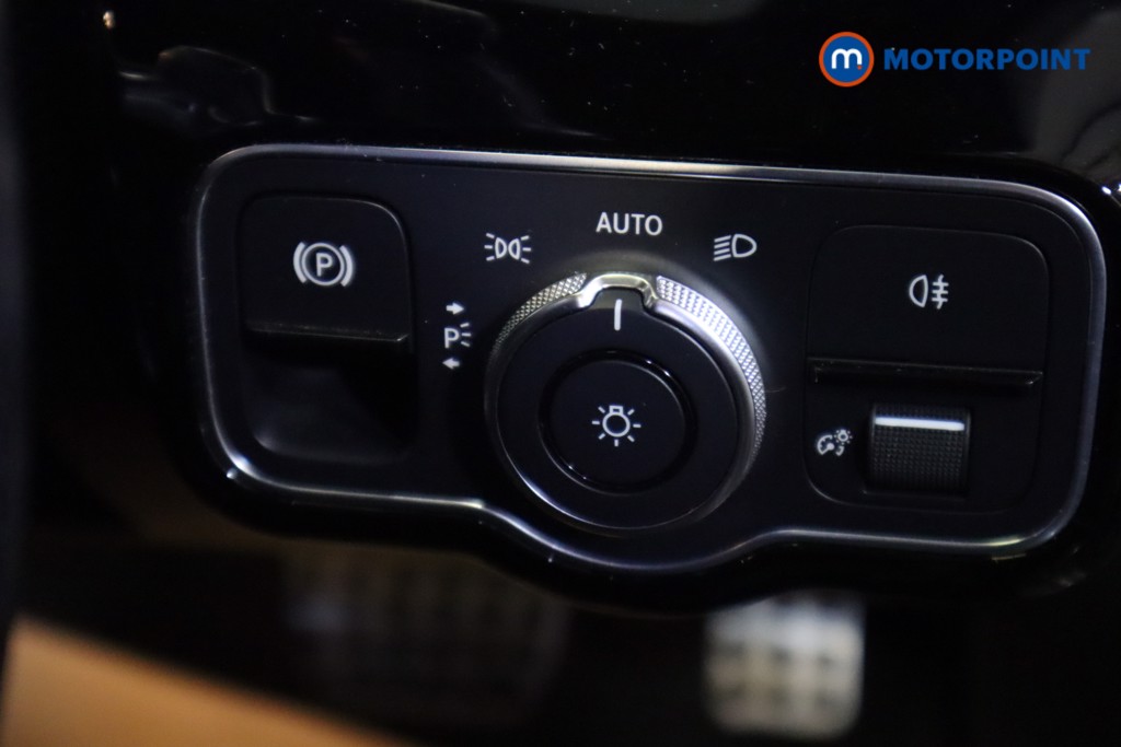Mercedes-Benz A Class Amg Line Automatic Diesel Hatchback - Stock Number (1537158) - 14th supplementary image