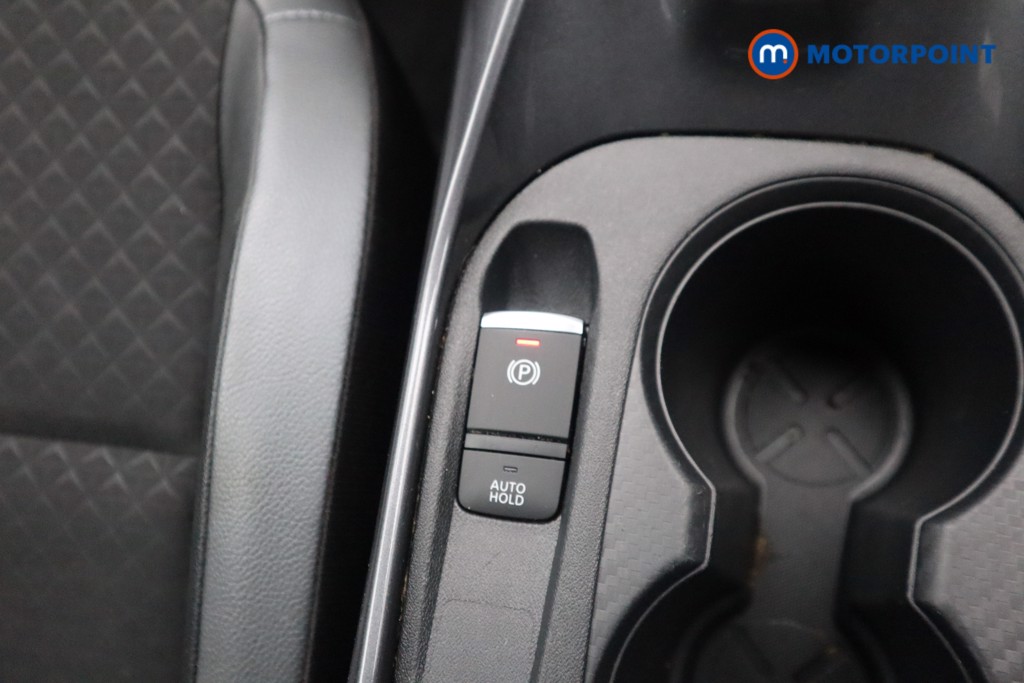 Nissan Juke N-Connecta Automatic Petrol SUV - Stock Number (1537823) - 11th supplementary image