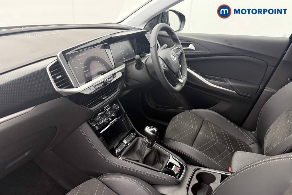 Vauxhall Grandland Ultimate Manual Petrol SUV - Stock Number (1539550) - 17th supplementary image