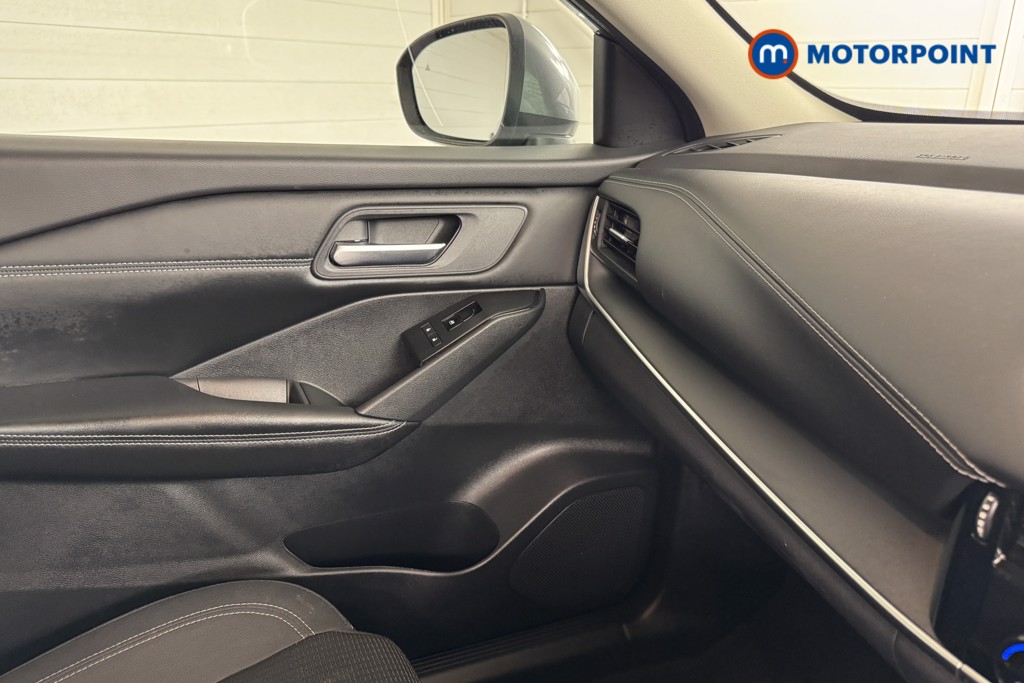 Nissan Qashqai Acenta Premium Manual Petrol SUV - Stock Number (1539719) - 12th supplementary image