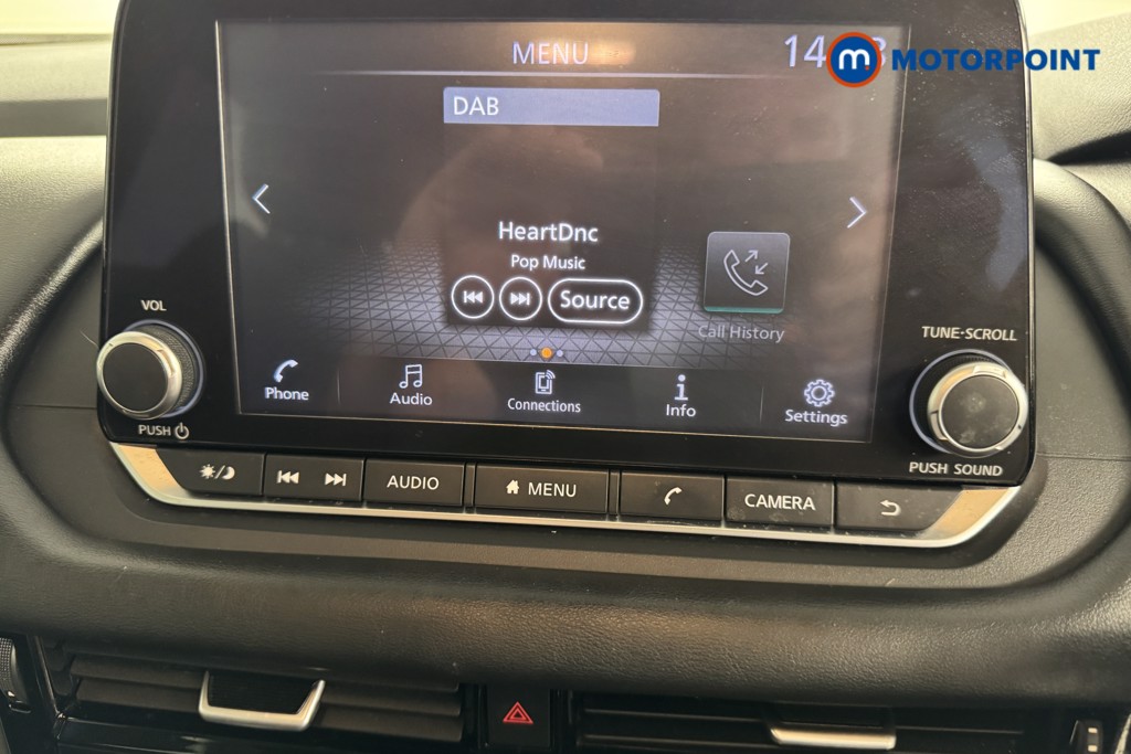 Nissan Qashqai Acenta Premium Manual Petrol SUV - Stock Number (1540215) - 2nd supplementary image
