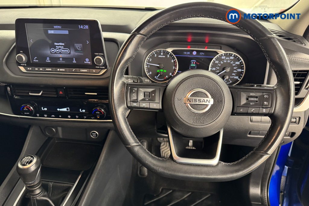 Nissan Qashqai Acenta Premium Manual Petrol SUV - Stock Number (1540215) - 1st supplementary image