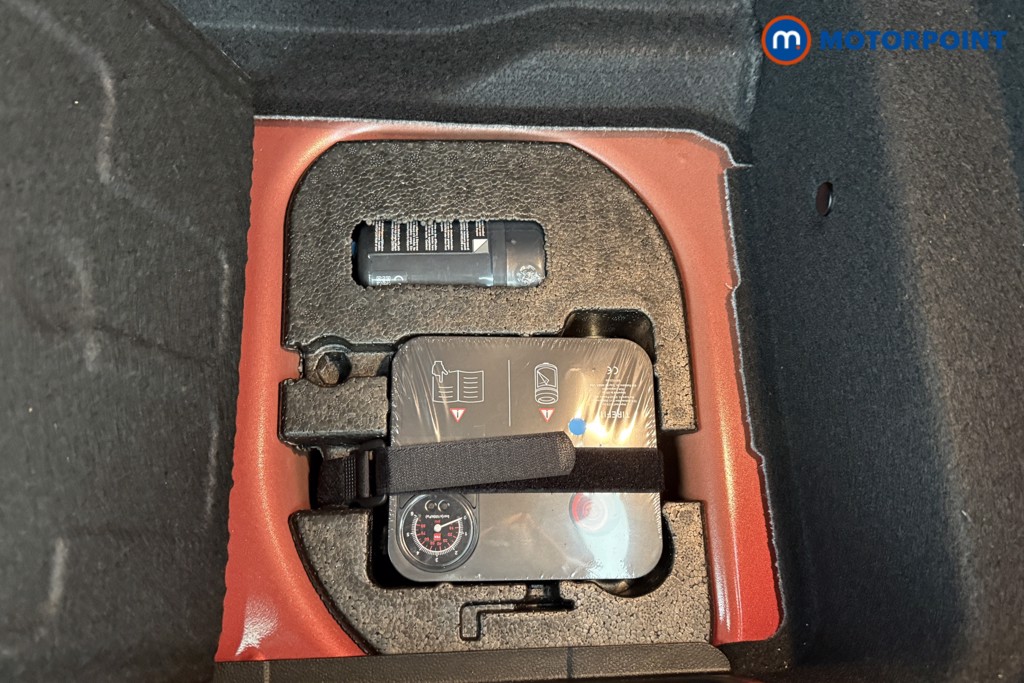 Mini Hatchback Cooper Exclusive Automatic Petrol Hatchback - Stock Number (1540249) - 25th supplementary image