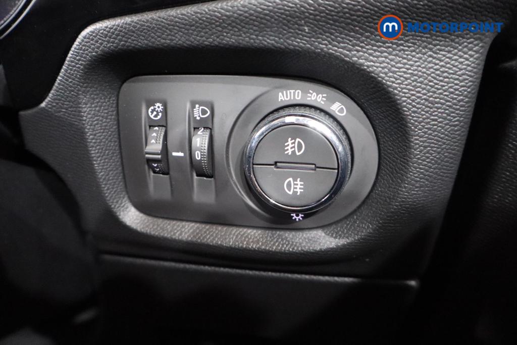 Vauxhall Corsa Elite Edition Manual Petrol Hatchback - Stock Number (1540340) - 10th supplementary image