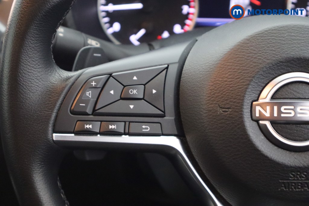 Nissan Juke N-Connecta Automatic Petrol SUV - Stock Number (1541075) - 4th supplementary image