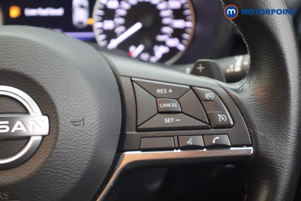 Nissan Juke N-Connecta Automatic Petrol SUV - Stock Number (1541075) - 5th supplementary image
