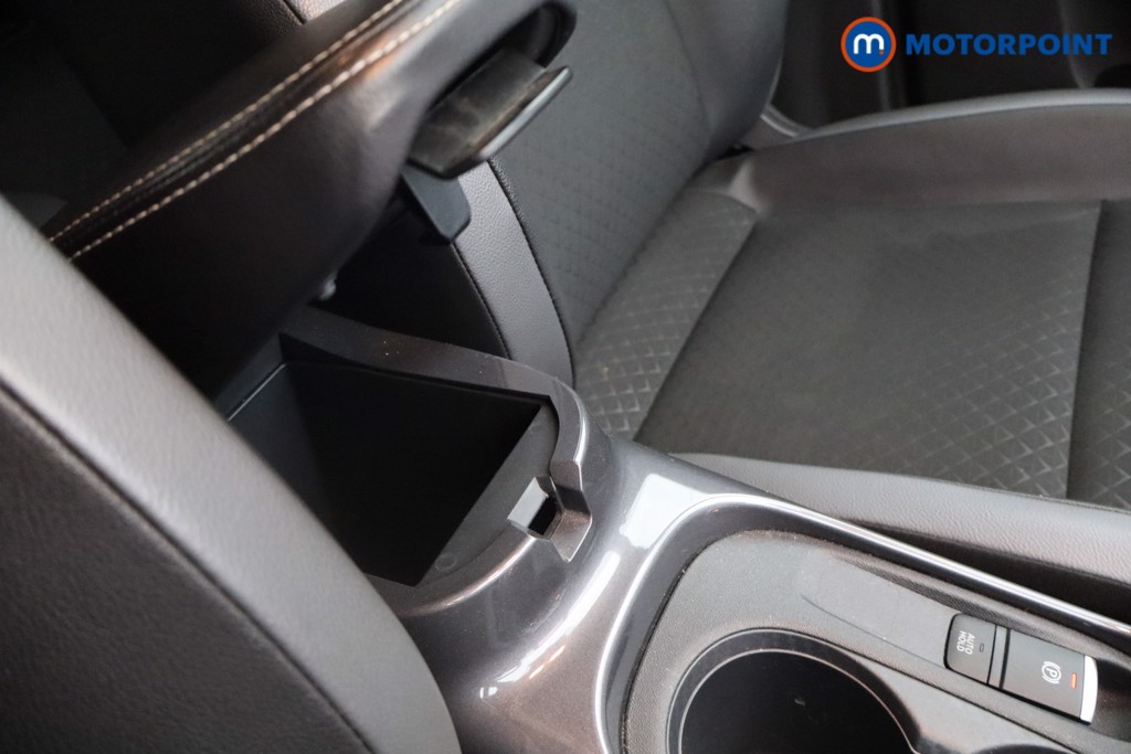 Nissan Juke N-Connecta Automatic Petrol SUV - Stock Number (1541075) - 8th supplementary image
