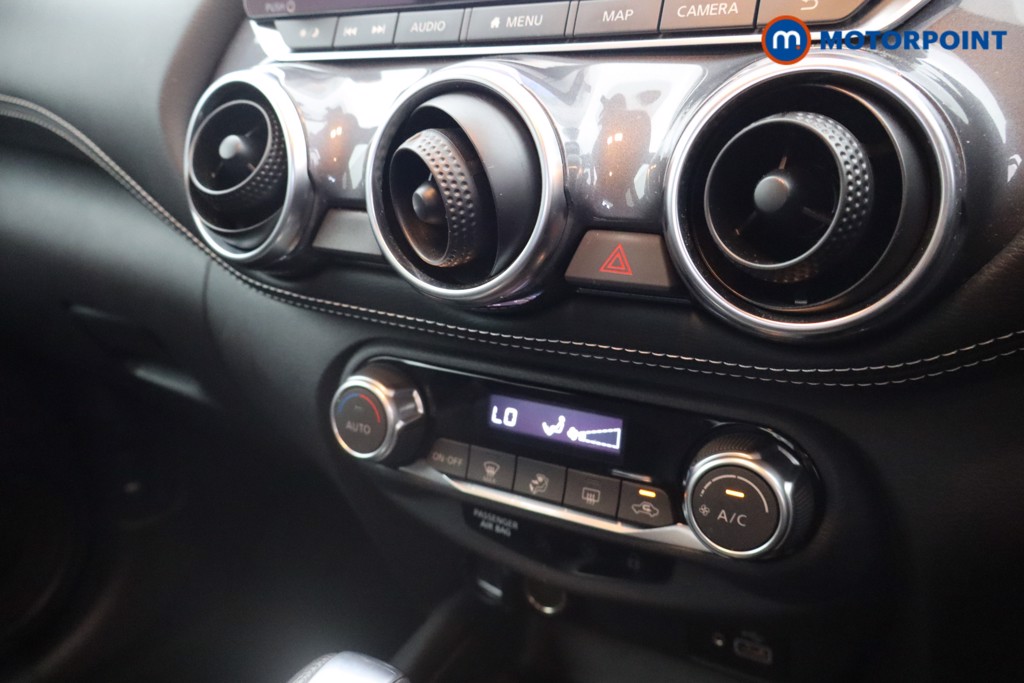 Nissan Juke N-Connecta Automatic Petrol SUV - Stock Number (1541075) - 9th supplementary image