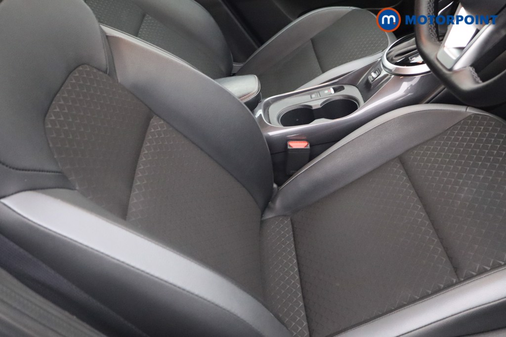 Nissan Juke N-Connecta Automatic Petrol SUV - Stock Number (1541075) - 13th supplementary image
