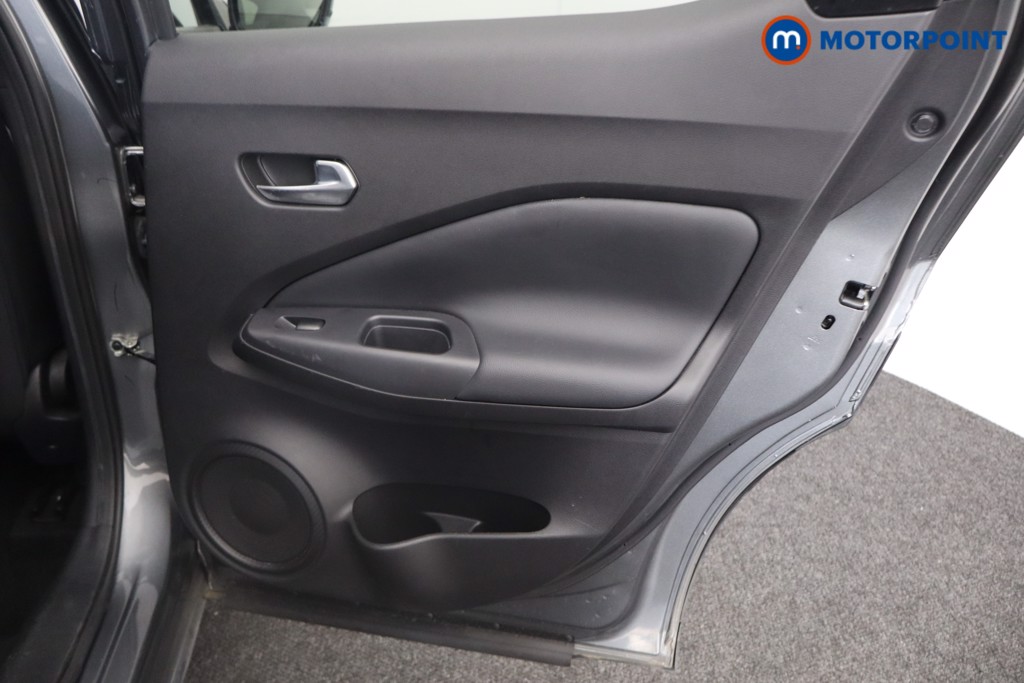 Nissan Juke N-Connecta Automatic Petrol SUV - Stock Number (1541075) - 16th supplementary image
