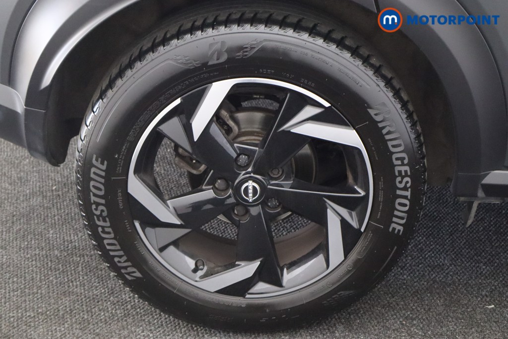Nissan Juke N-Connecta Automatic Petrol SUV - Stock Number (1541075) - 24th supplementary image