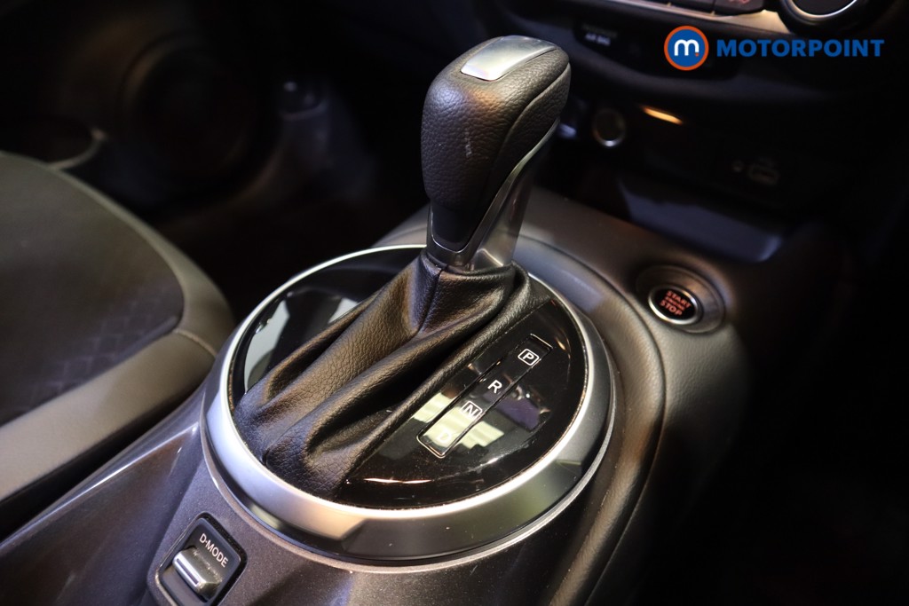 Nissan Juke N-Connecta Automatic Petrol SUV - Stock Number (1541076) - 5th supplementary image
