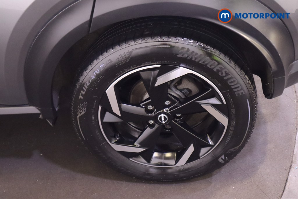 Nissan Juke N-Connecta Automatic Petrol SUV - Stock Number (1541076) - 14th supplementary image