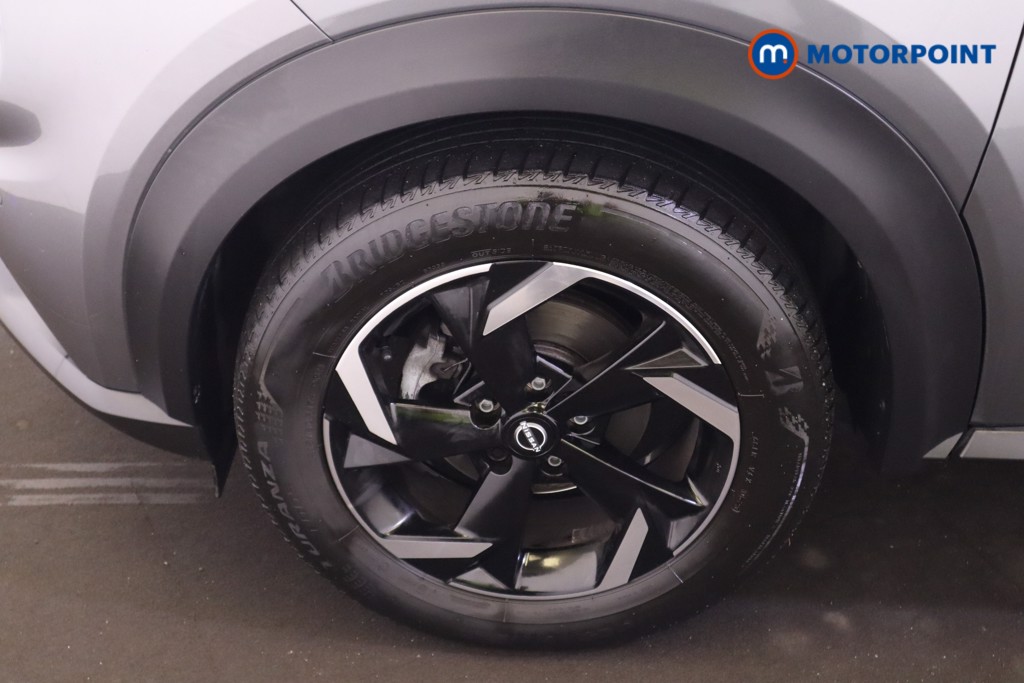 Nissan Juke N-Connecta Automatic Petrol SUV - Stock Number (1541076) - 15th supplementary image