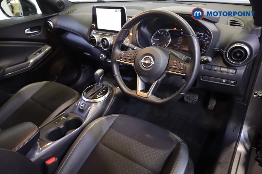 Nissan Juke N-Connecta Automatic Petrol SUV - Stock Number (1541076) - 1st supplementary image