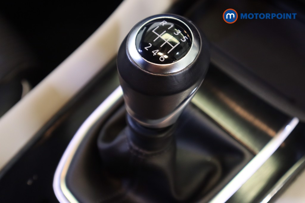 Nissan Qashqai Tekna Manual Petrol SUV - Stock Number (1541144) - 4th supplementary image