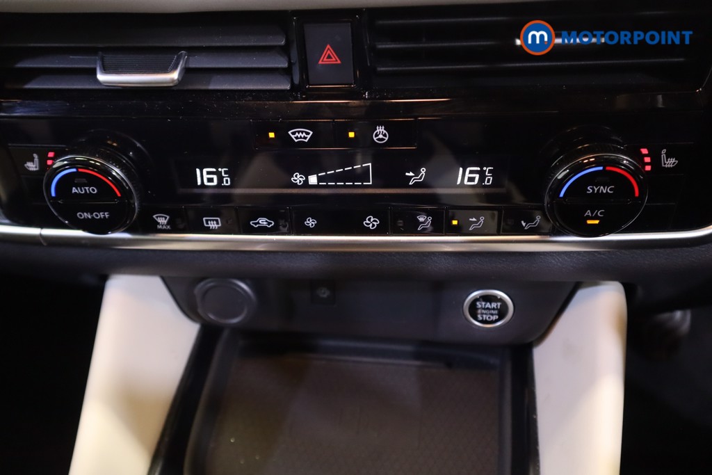 Nissan Qashqai Tekna Manual Petrol SUV - Stock Number (1541144) - 5th supplementary image