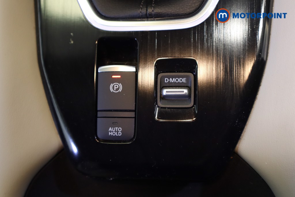Nissan Qashqai Tekna Manual Petrol SUV - Stock Number (1541144) - 6th supplementary image