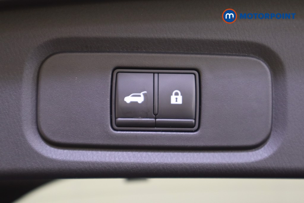 Nissan Qashqai Tekna Manual Petrol SUV - Stock Number (1541144) - 22nd supplementary image