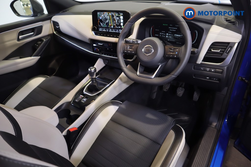 Nissan Qashqai Tekna Manual Petrol SUV - Stock Number (1541144) - 1st supplementary image