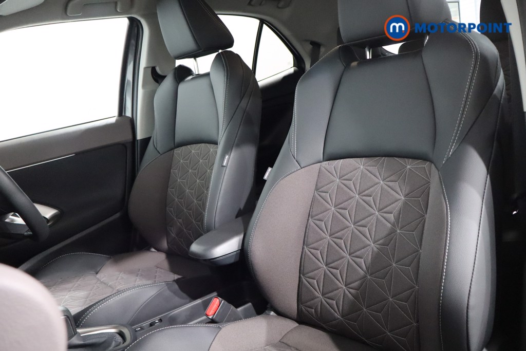 Toyota Yaris Cross Excel Automatic Petrol-Electric Hybrid Estate - Stock Number (1541561) - 4th supplementary image