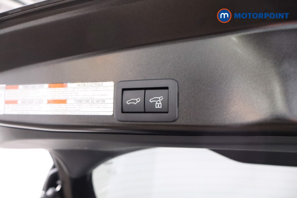 Toyota Yaris Cross Excel Automatic Petrol-Electric Hybrid Estate - Stock Number (1541561) - 25th supplementary image