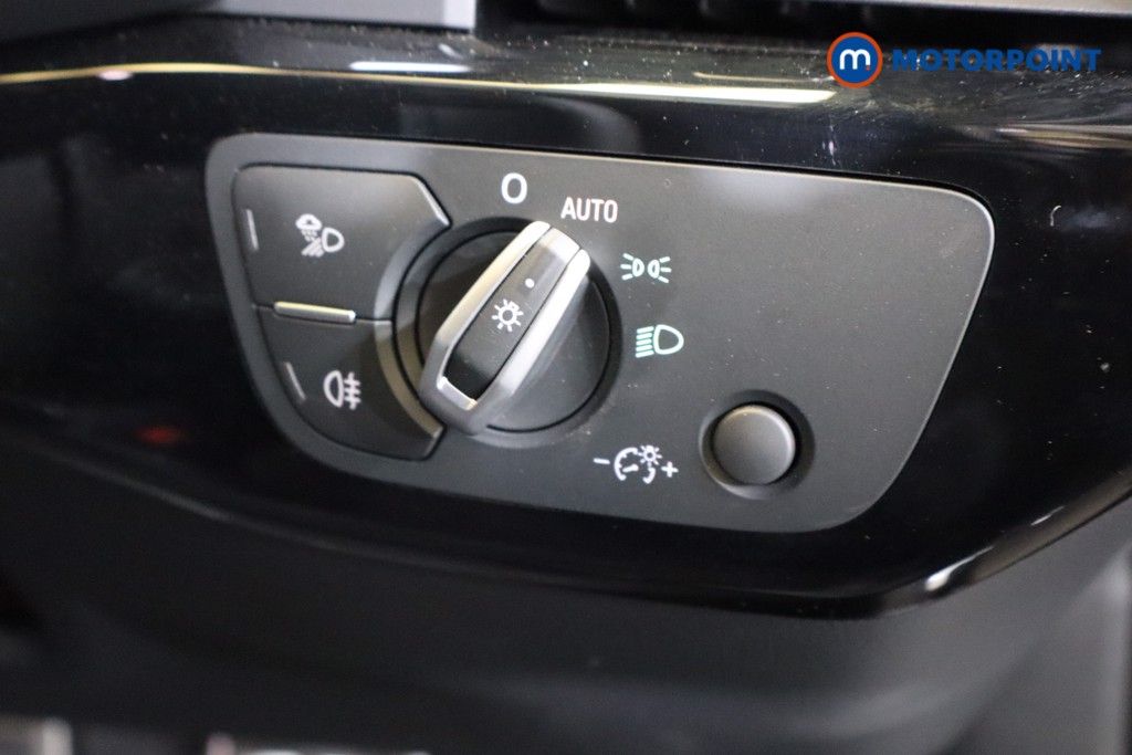 Audi A4 Black Edition Automatic Petrol Estate - Stock Number (1541567) - 5th supplementary image