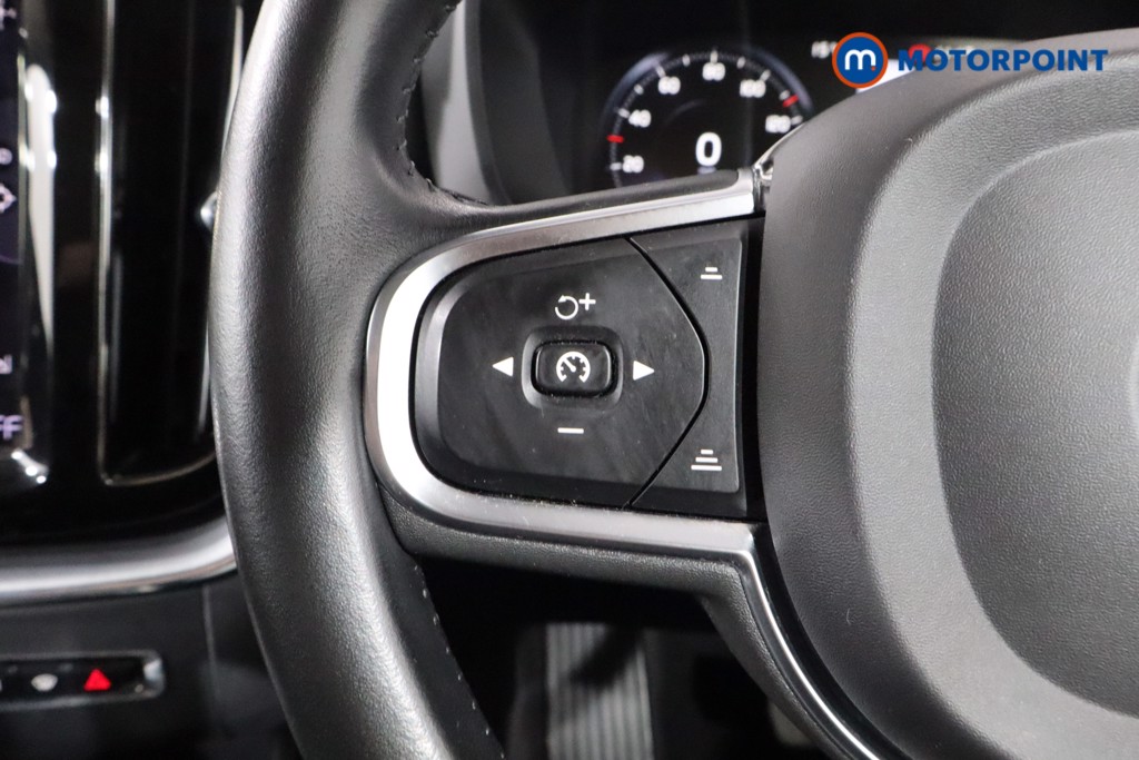 Volvo Xc60 Momentum Automatic Petrol SUV - Stock Number (1541575) - 7th supplementary image