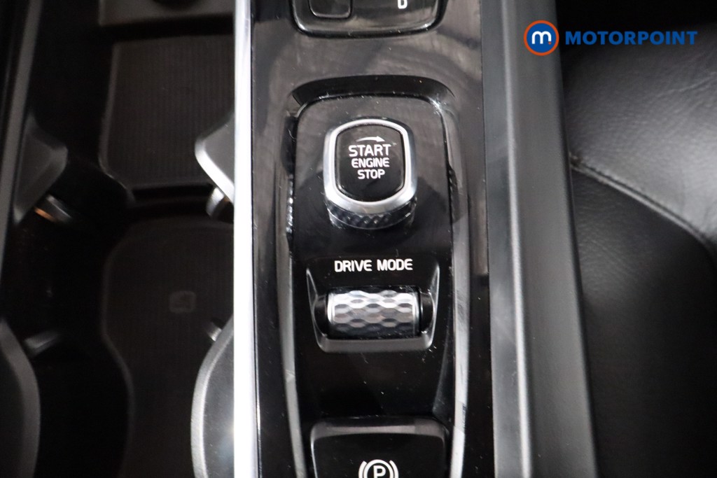 Volvo Xc60 Momentum Automatic Petrol SUV - Stock Number (1541575) - 16th supplementary image