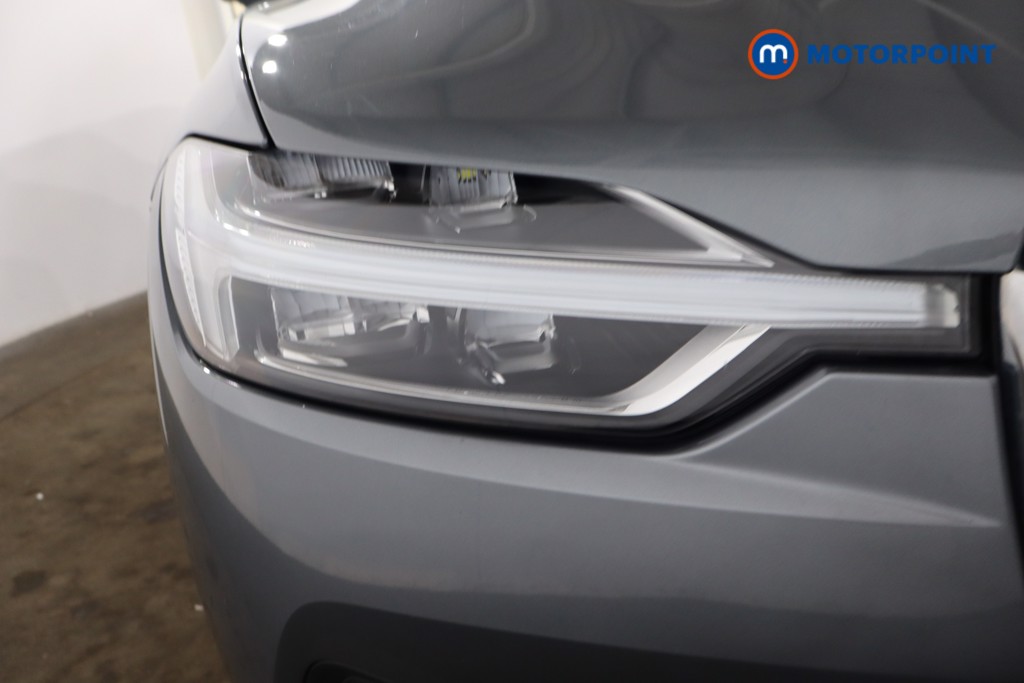 Volvo Xc60 Momentum Automatic Petrol SUV - Stock Number (1541575) - 23rd supplementary image