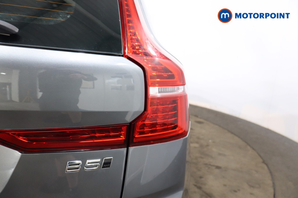 Volvo Xc60 Momentum Automatic Petrol SUV - Stock Number (1541575) - 25th supplementary image