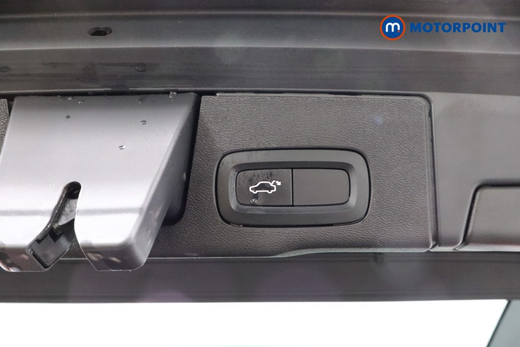 Volvo Xc60 Momentum Automatic Petrol SUV - Stock Number (1541575) - 27th supplementary image