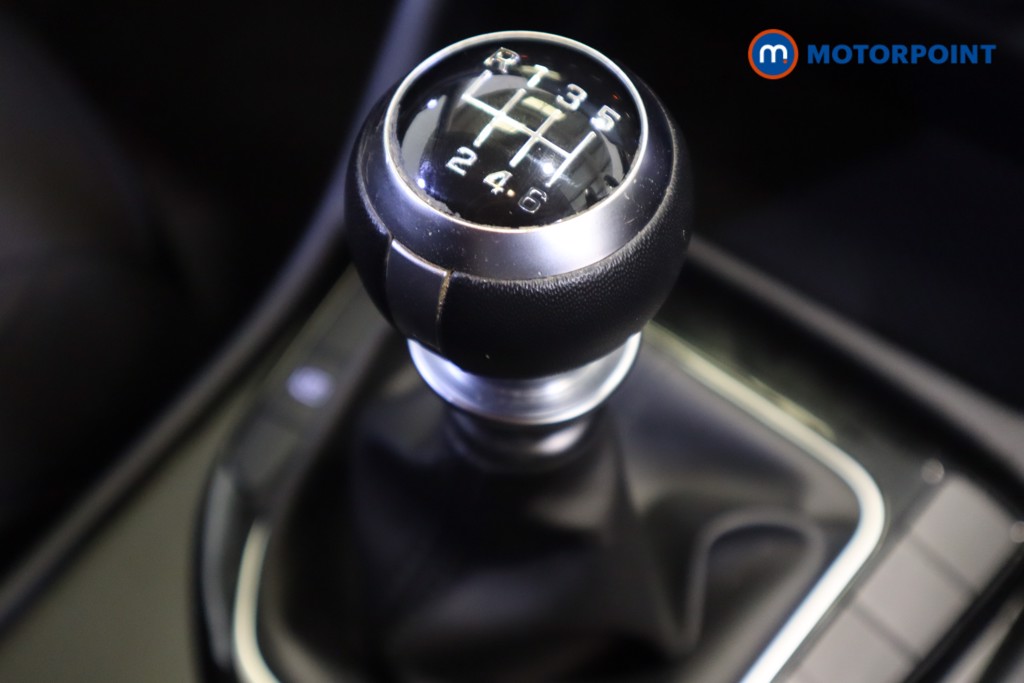 Hyundai Tucson Se Connect Manual Petrol SUV - Stock Number (1541656) - 4th supplementary image
